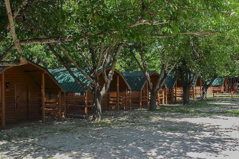 The Summit Vacation And Rv Resort New Braunfels Exterior photo